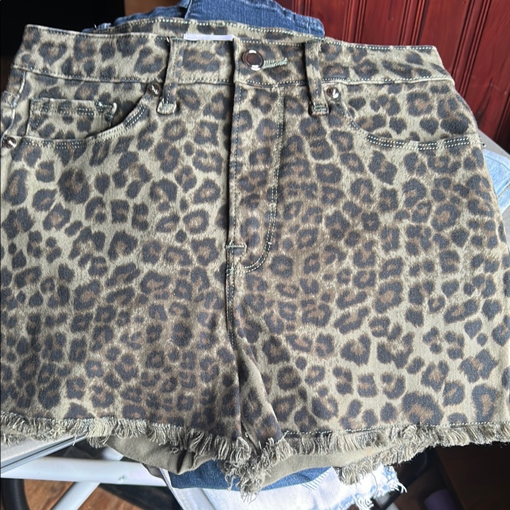 Good American Animal Print Jean Shorts